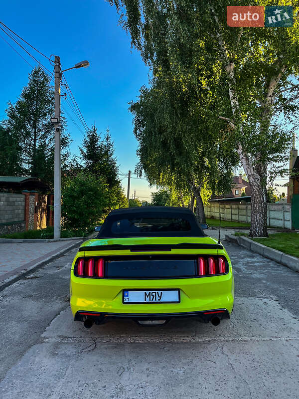 Кабриолет Ford Mustang 2015 в Харькове фото 5 Кабриолет Ford Mustang 2015 в Харькове