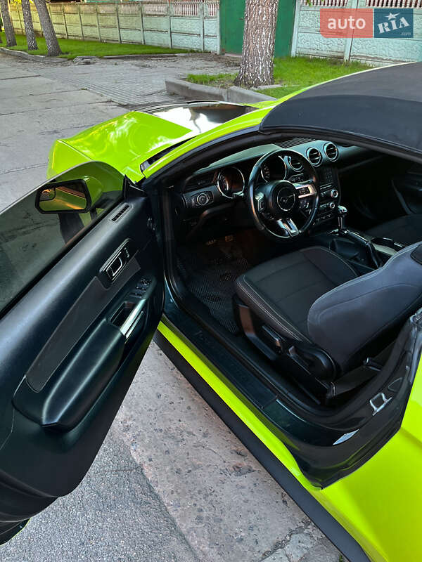 Кабриолет Ford Mustang 2015 в Харькове фото 11 Кабриолет Ford Mustang 2015 в Харькове