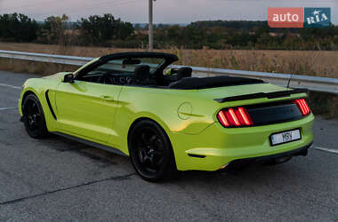 Кабриолет Ford Mustang 2015 в 