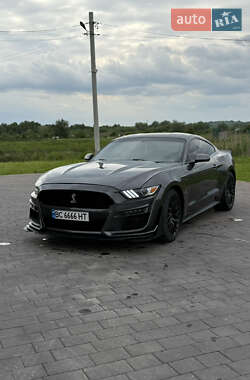 Купе Ford Mustang 2016 в Львові