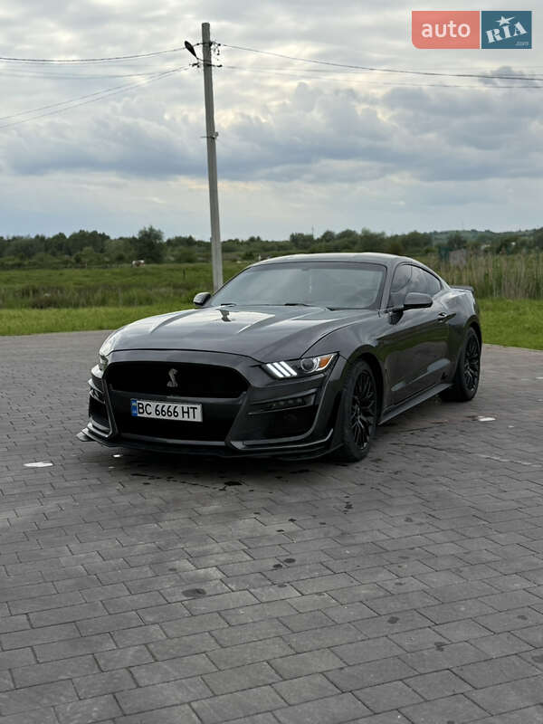 Купе Ford Mustang 2016 в 