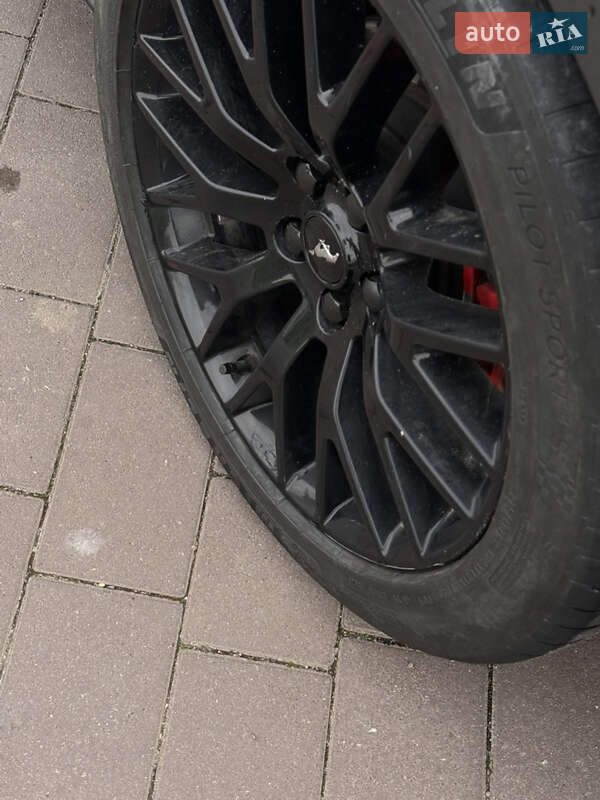Купе Ford Mustang 2016 в Львове