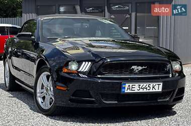 Кабриолет Ford Mustang 2014 в 