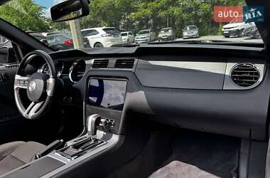 Кабриолет Ford Mustang 2014 в 