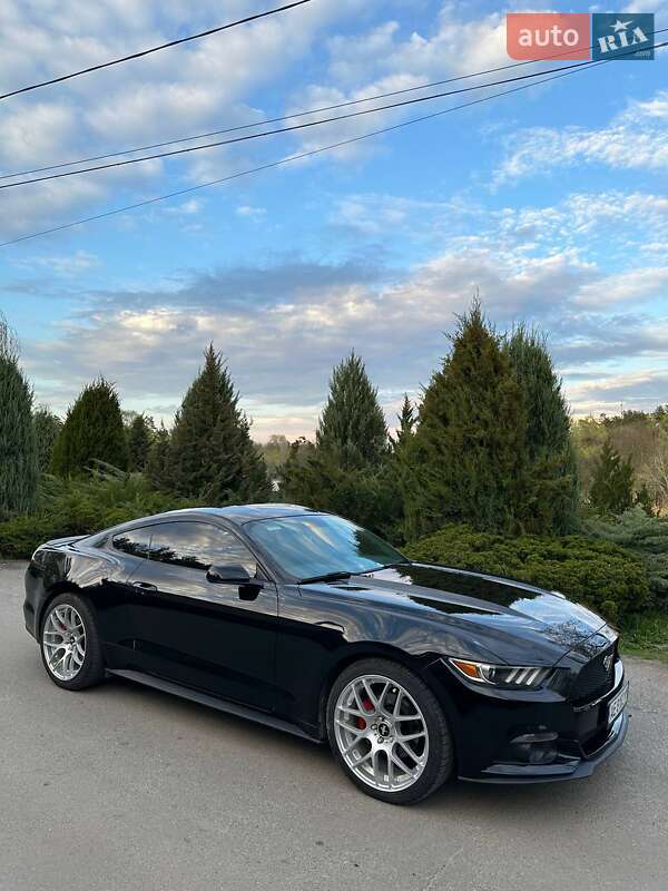 Купе Ford Mustang 2015 в Днепре
