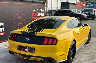 Купе Ford Mustang 2015 в 