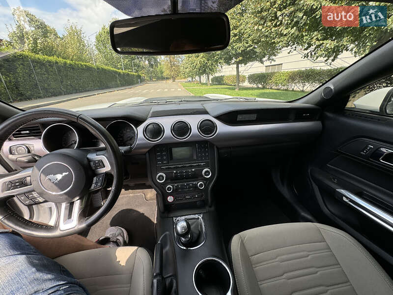 Купе Ford Mustang 2015 в Киеве