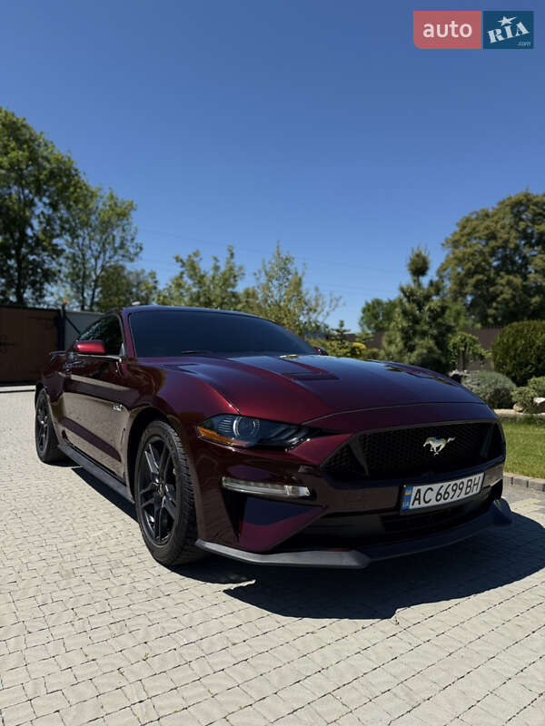 Купе Ford Mustang 2017 в Нововолынске