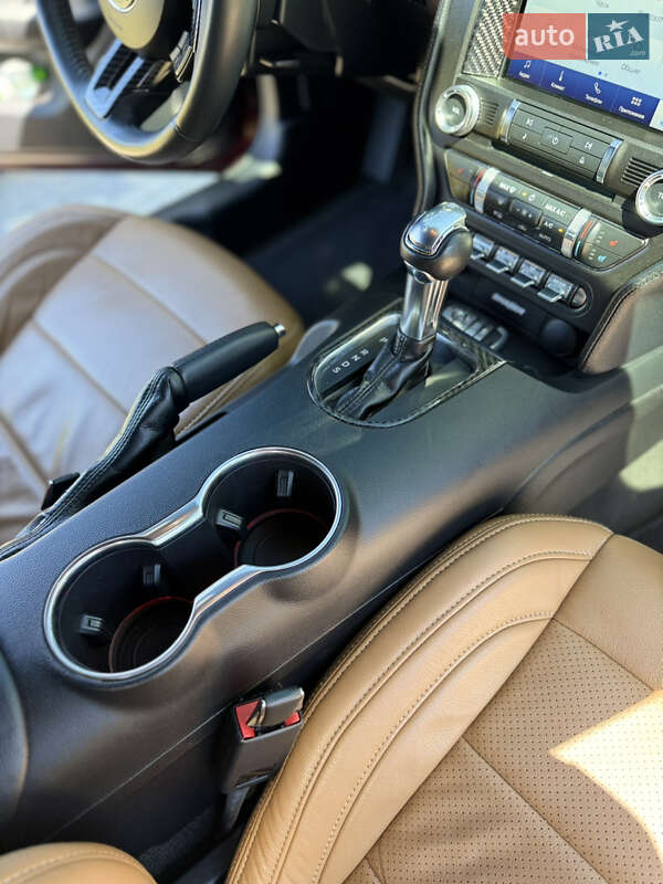 Купе Ford Mustang 2017 в Нововолынске