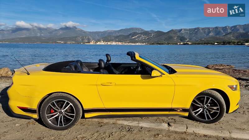 Кабриолет Ford Mustang 2015 в Киеве фото 7 Кабриолет Ford Mustang 2015 в Киеве