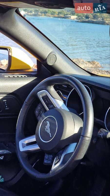 Кабриолет Ford Mustang 2015 в Киеве фото 4 Кабриолет Ford Mustang 2015 в Киеве