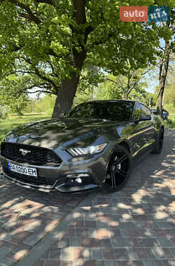 Купе Ford Mustang 2015 в 
