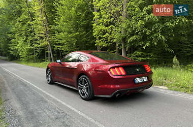 Купе Ford Mustang 2017 в 