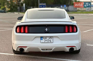 Купе Ford Mustang 2016 в 