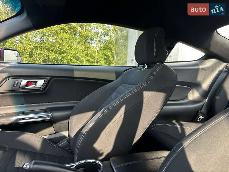 Купе Ford Mustang 2015 в Києві