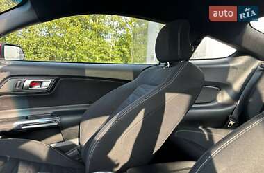 Купе Ford Mustang 2015 в 