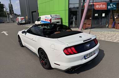 Кабриолет Ford Mustang 2019 в 