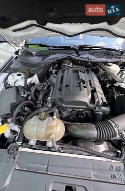 Кабриолет Ford Mustang 2019 в 