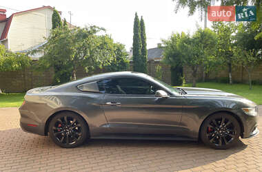 Купе Ford Mustang 2017 в 