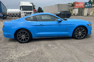 Купе Ford Mustang 2017 в 
