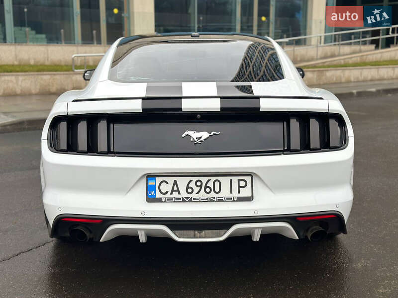 Купе Ford Mustang 2015 в Днепре фото 7 Купе Ford Mustang 2015 в Днепре