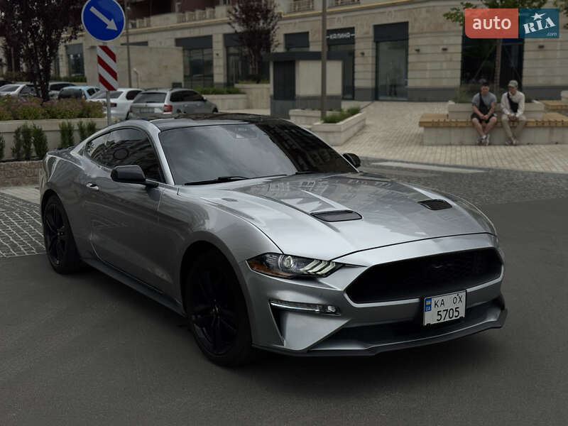 Купе Ford Mustang 2021 в Умани