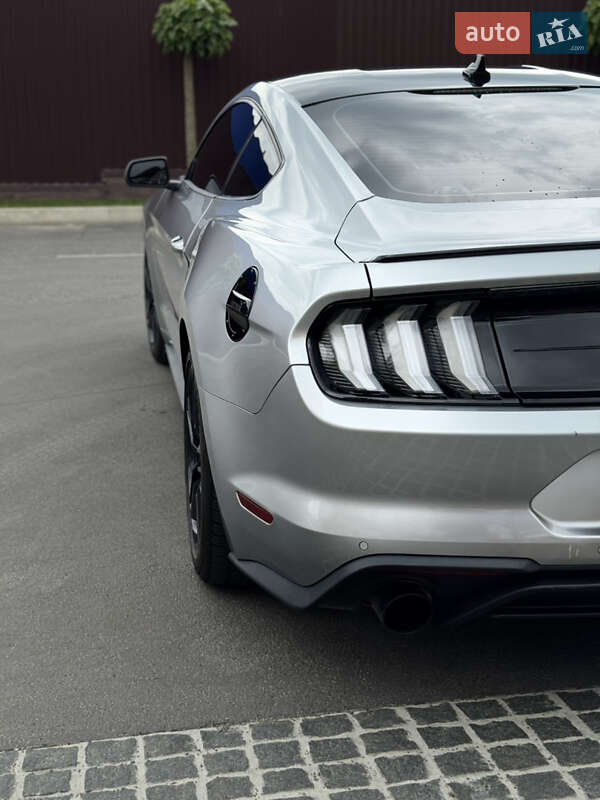 Купе Ford Mustang 2021 в Умани