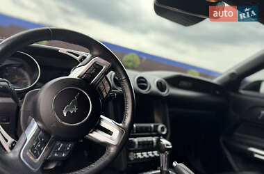 Купе Ford Mustang 2021 в 