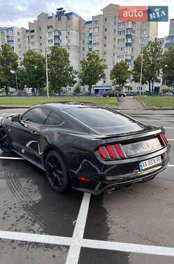 Купе Ford Mustang 2017 в 