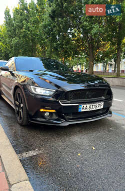 Купе Ford Mustang 2017 в 