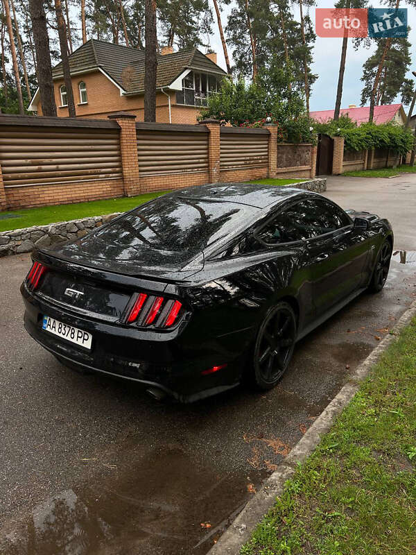 Купе Ford Mustang 2017 в Чернигове