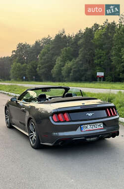 Кабриолет Ford Mustang 2017 в Ровно