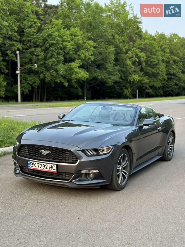 Кабриолет Ford Mustang 2017 в Ровно