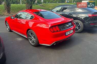 Купе Ford Mustang 2016 в 