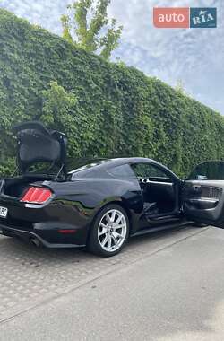 Купе Ford Mustang 2015 в 