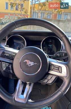 Купе Ford Mustang 2015 в 