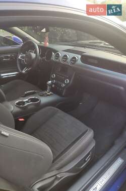 Купе Ford Mustang 2015 в 
