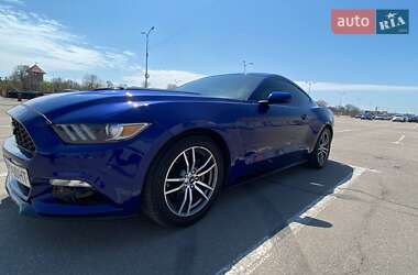 Купе Ford Mustang 2015 в 