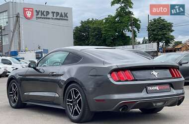 Купе Ford Mustang 2017 в 