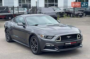 Купе Ford Mustang 2017 в 
