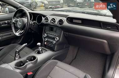 Купе Ford Mustang 2017 в 