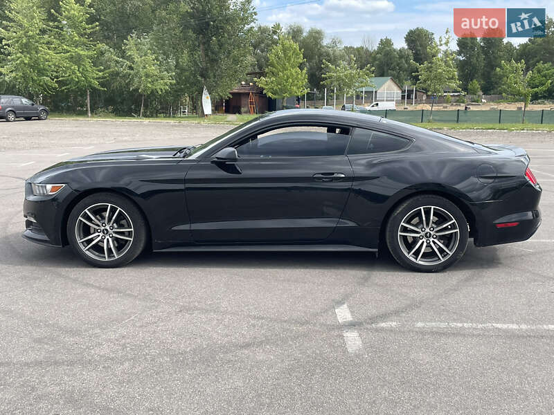 Купе Ford Mustang 2015 в Киеве