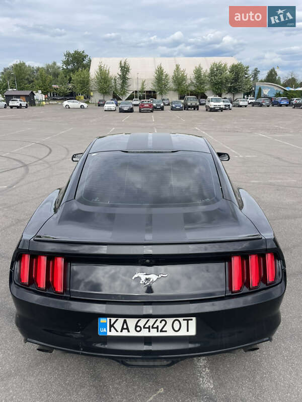 Купе Ford Mustang 2015 в Киеве