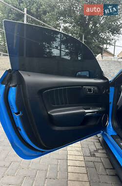 Купе Ford Mustang 2017 в 