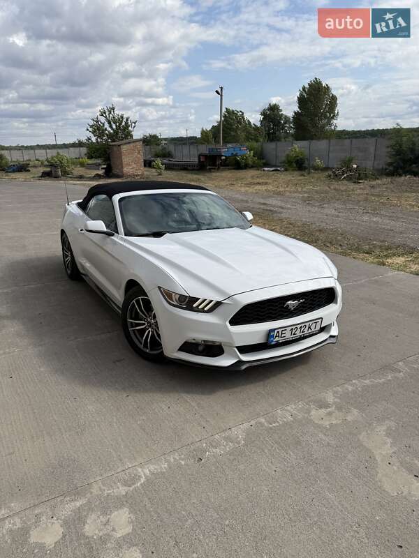 Кабриолет Ford Mustang 2016 в Кривом Роге фото 2 Кабриолет Ford Mustang 2016 в Кривом Роге