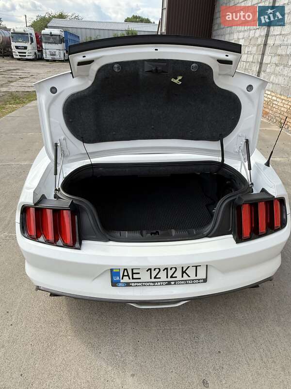 Кабриолет Ford Mustang 2016 в Кривом Роге фото 14 Кабриолет Ford Mustang 2016 в Кривом Роге