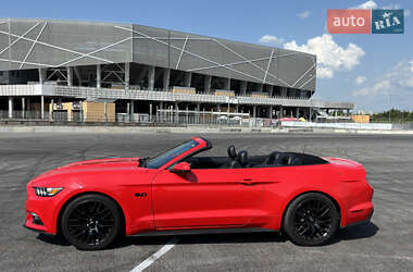 Кабриолет Ford Mustang 2016 в 