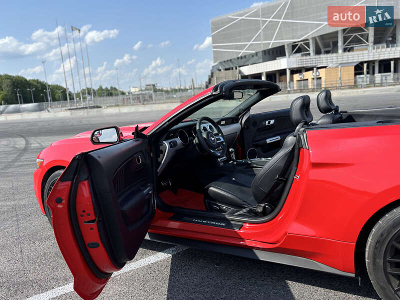 Кабриолет Ford Mustang 2015 в Львове фото 15 Кабриолет Ford Mustang 2015 в Львове