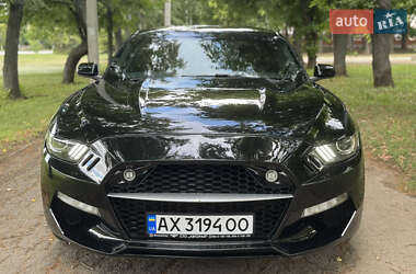 Купе Ford Mustang 2015 в 