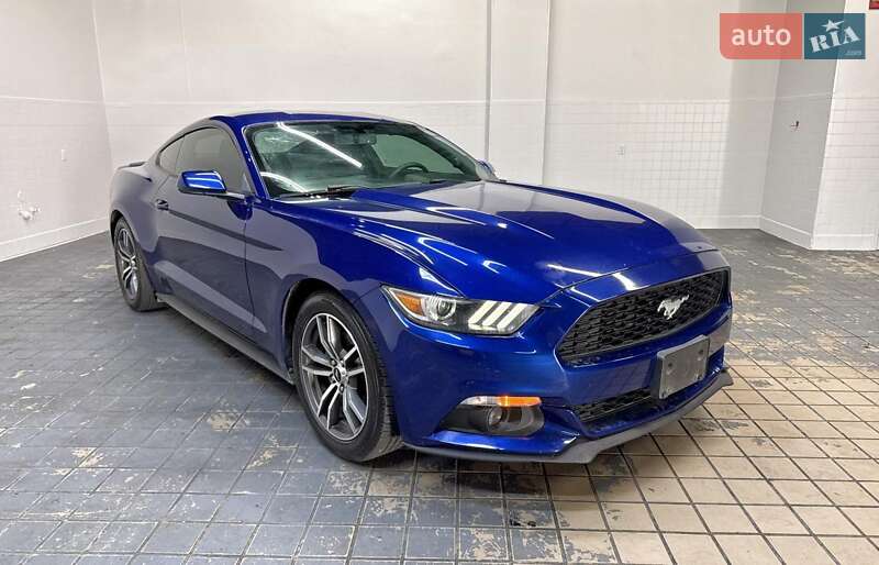 Купе Ford Mustang 2015 в Львове